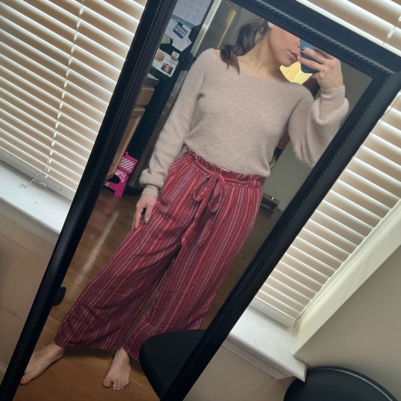 Express Balloon Sleeve Cropped Sweater - Picture 8 of 8